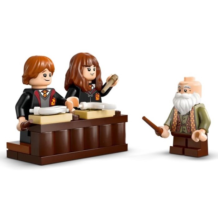 Dijual LEGO Harry Potter 76442 Hogwarts Castle: Charms Class