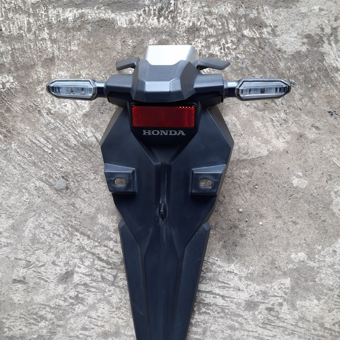 Spakbor Belakang Set Lampu Sein Vario 125 Led Vario 150 Led Original Barang Langka