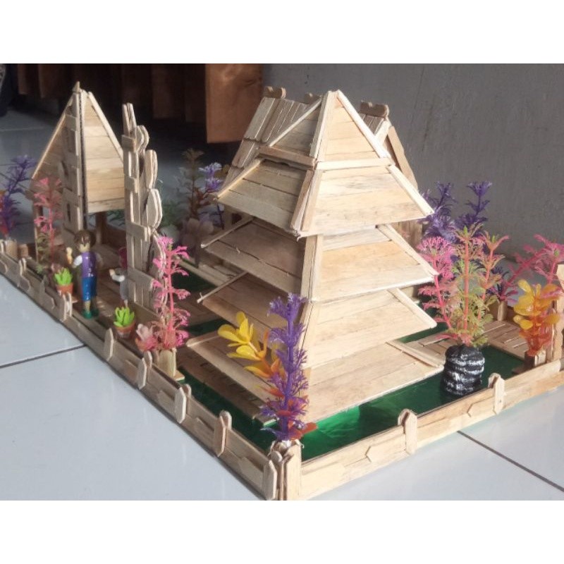 Miniatur Rumah Adat Bali