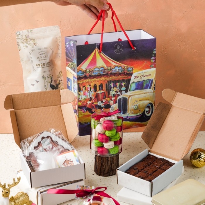 

Christmas Paperbag Hampers