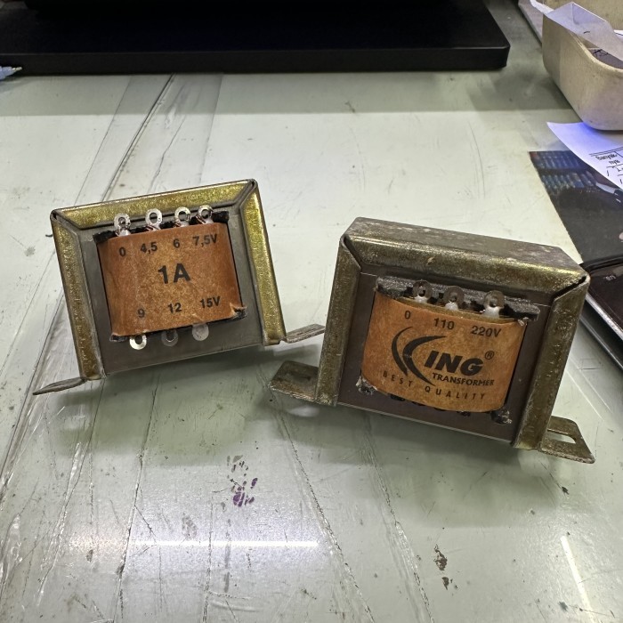 {{{{}}] Trafo 1A 0 15V KING Travo 15volt 15 v volt 1 A Ampere 1Ampere non CT