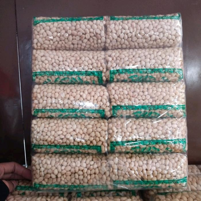 

terbaru !!! 10 bks kacang kupas 350 gram 10350 gram=total berat 3,5 kg (biji kecil) ready
