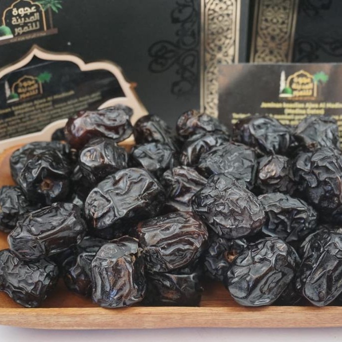 

kurma ajwa super premium 1 kg asli madinah bersertifikat