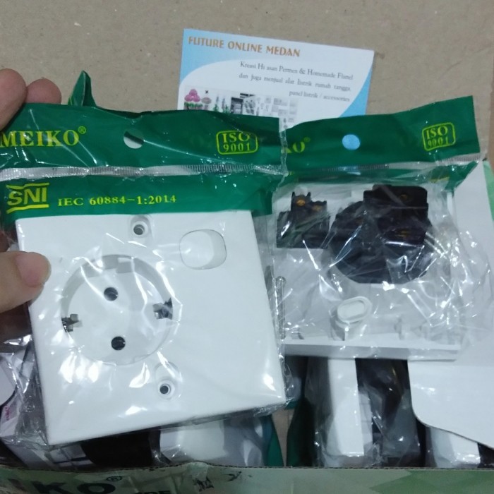 ,,,,,,,] Saklar stop kontak + Engkel. I/B in bow Meiko. S/C arde model clipsal