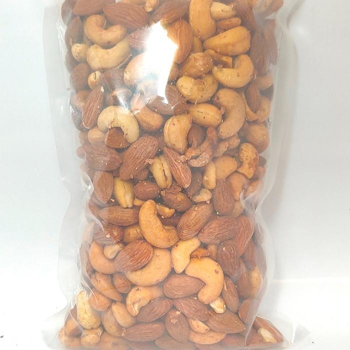 

terbaru !!! 500gr mix roasted almond & mede rasa asin + dus + buble ready