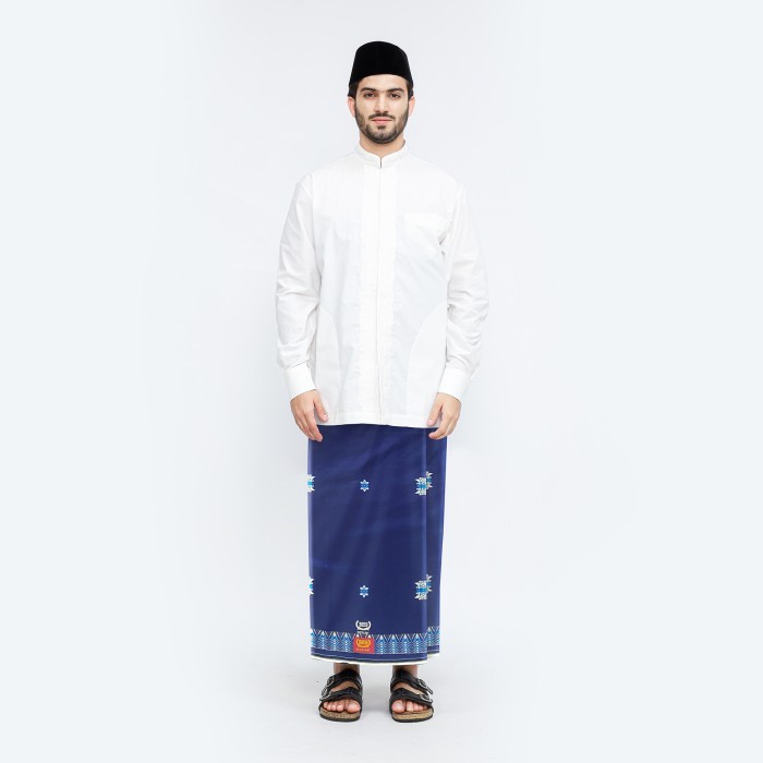 Kosanshoop Sarung Bhs Excellent Gold Motif E52 Smb Biru Tua