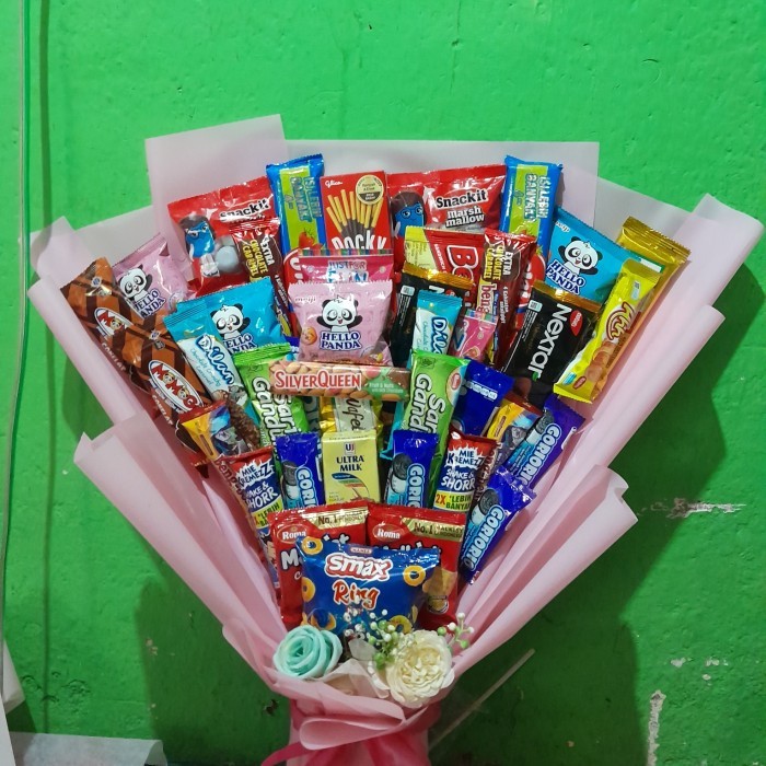 BUKET SNACK BOUQUET MAKANAN JUMBO HADIAH ULANG TAHUN