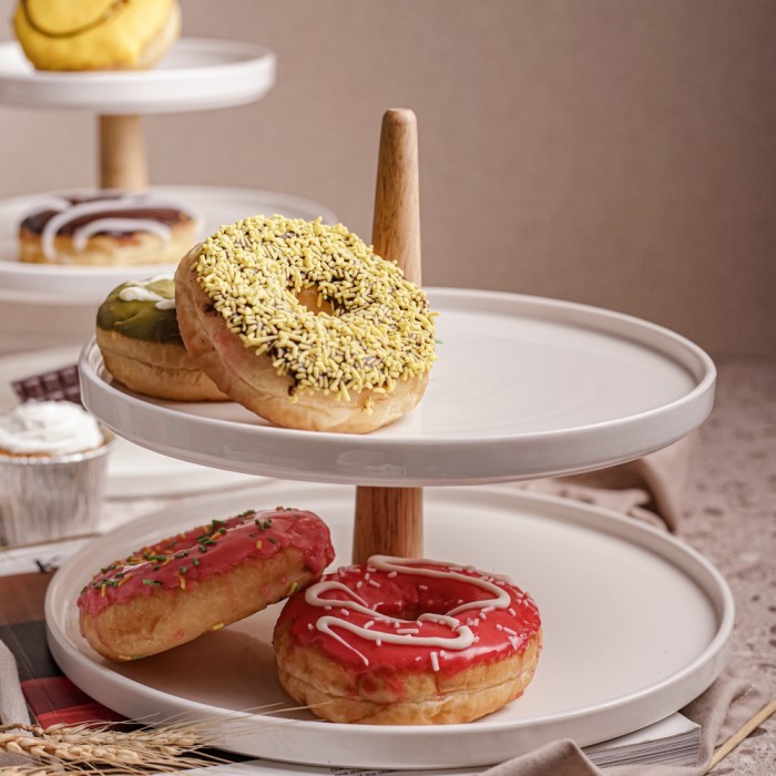 2 Tiers Cake Stand With Wood Stand