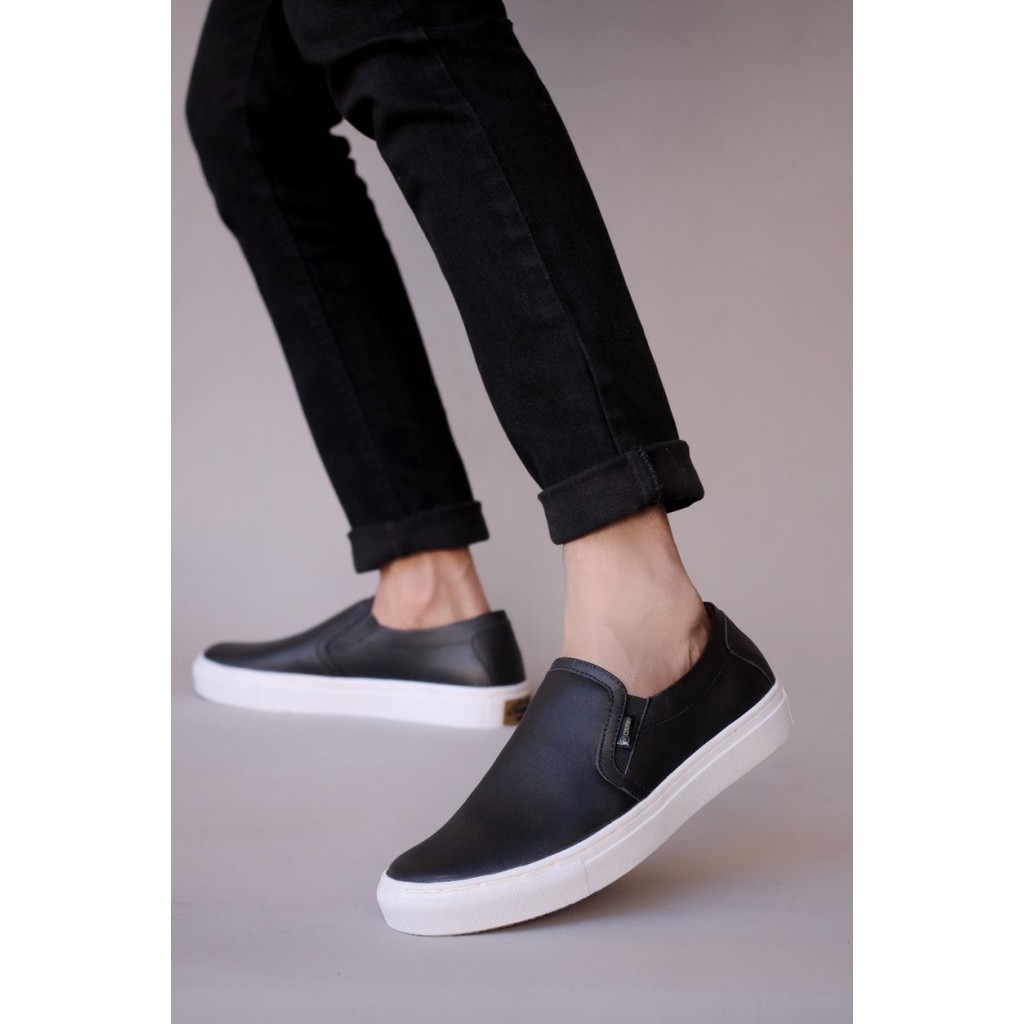 sepatu slip on pria cevany mori keren nyaman buat santai buat kerja