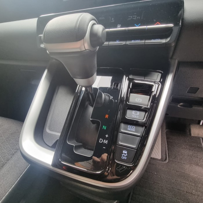 TERBARU terbaru  panel black piano shift knop toyota voxy 90 2022 ready HOT SALE