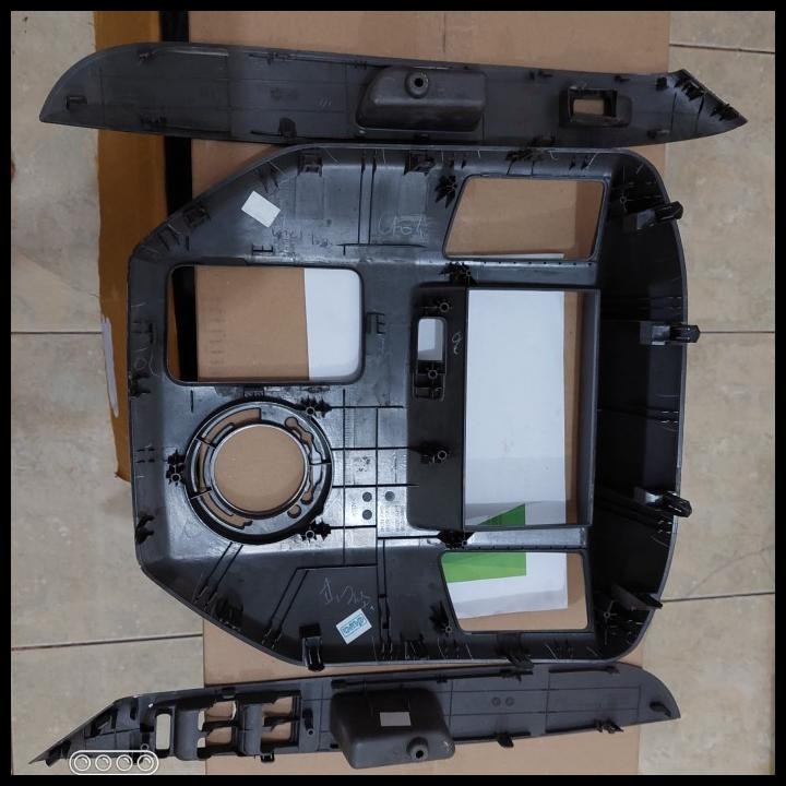 Panel Head Unit Tape Daihatsu Luxio Komplit