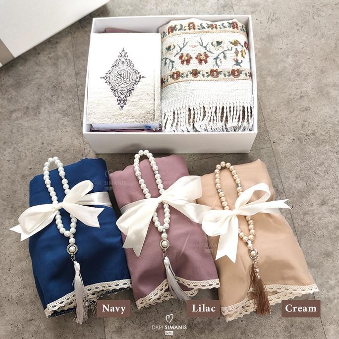 

Parcel Ramadan Premium Hampers Mukena Katun + Sajadah Dari Simanis Original Dan Terpercaya