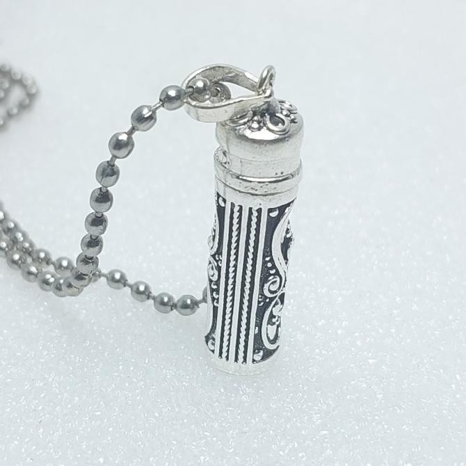 Kalung Liontin Tabung Berisi Khiriz / Hiriz 40 Khiriz