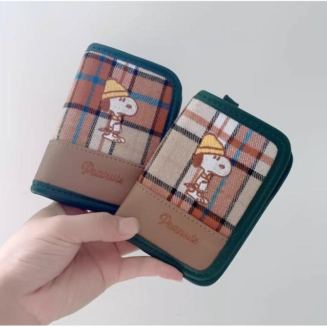 

Grosir Snoopy Multi Card Holders| Dompet Kartu Snoopy