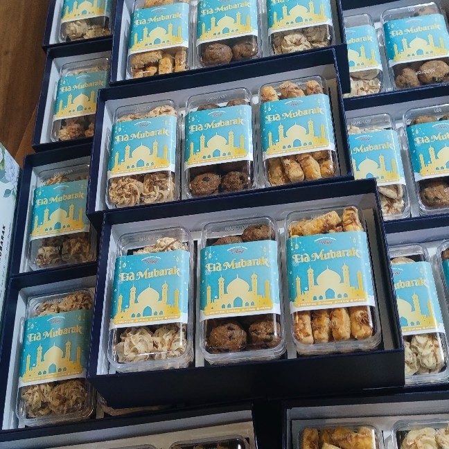 

Hampers Lebaran ROTI BONG isi 3 toples