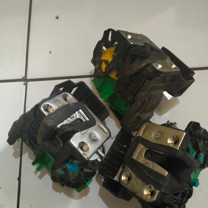 doorlock pintu hyundai grand Avega