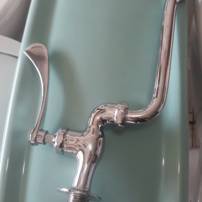 kran sink merk toto bekas