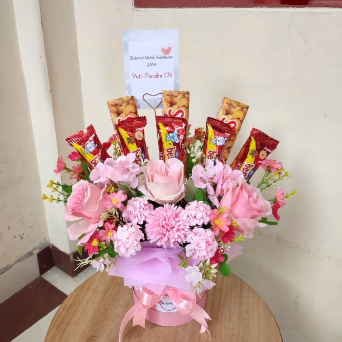 

Bloom Box Cokelat Bunga Silverqueen Bengbeng