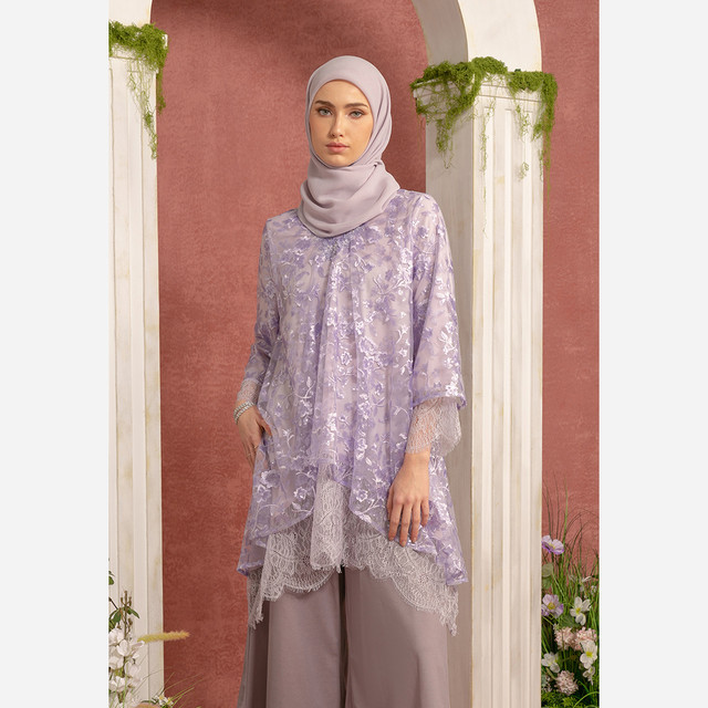 Zalia Drape Lace Tunic Wanita