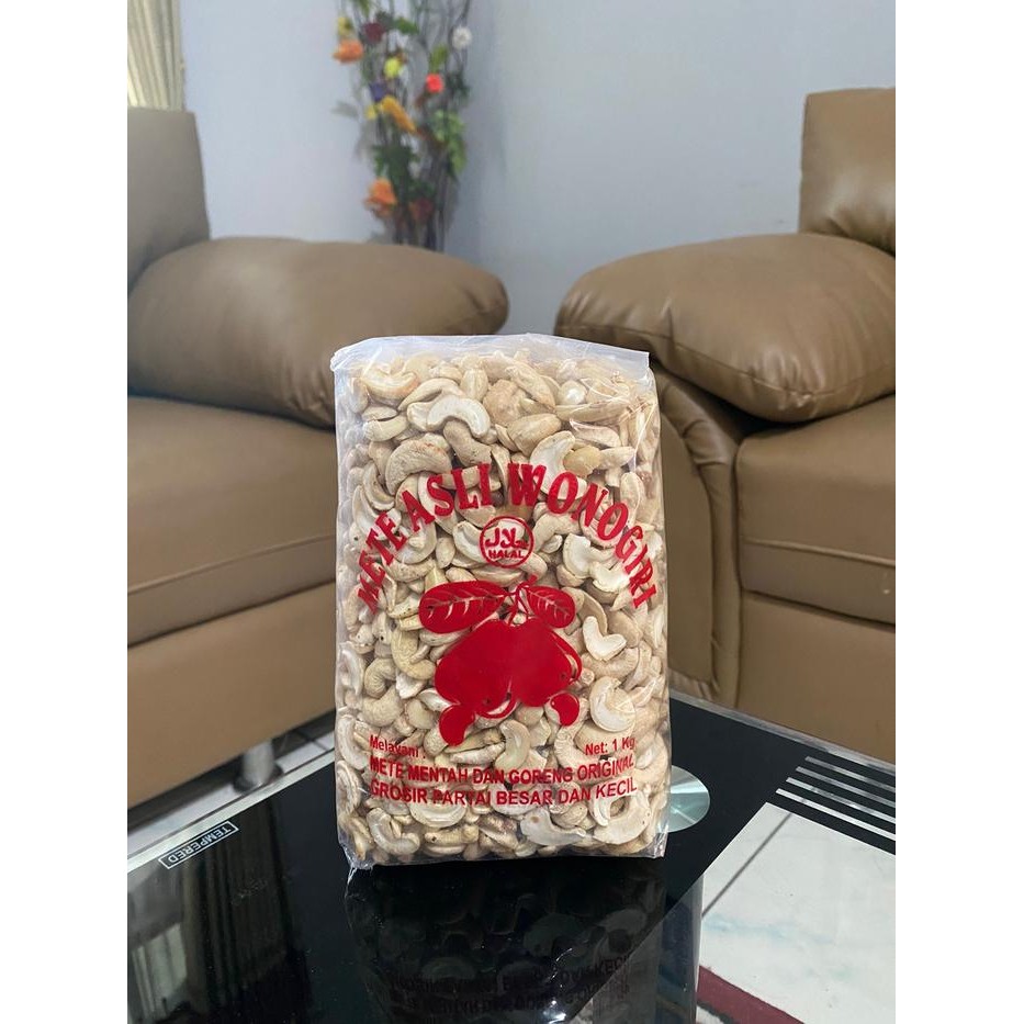 

KACANG METE MENTAH KERING BELAH 2