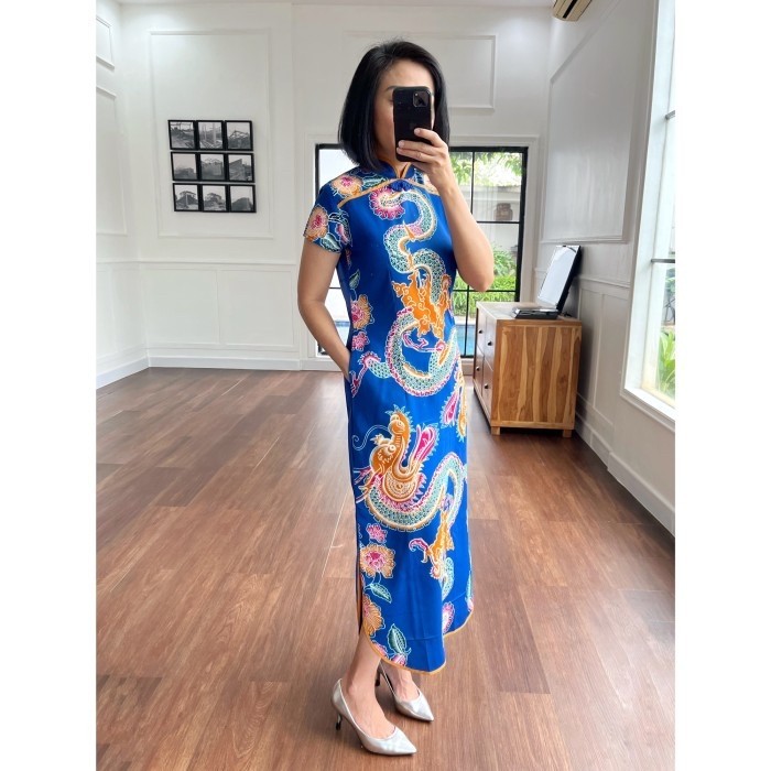 Batik Queen Hong Qipao Cheongsam Dress