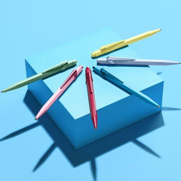 

CARAN DACHE 849 CLAIM YOUR STYLE BALLPOINT PEN/ PULPEN