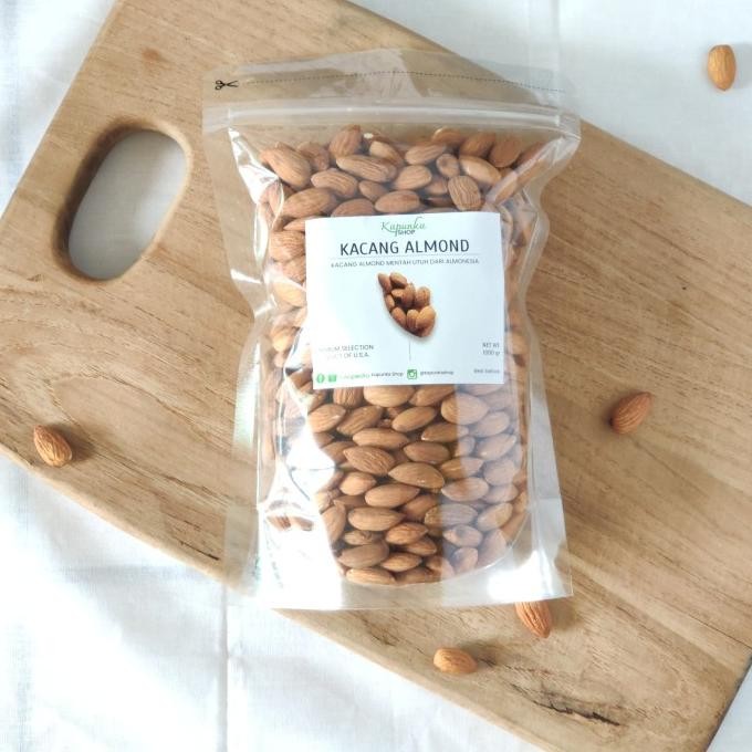 

Kacang Almond Mentah 500 gram/ Almonesia california usa Berkualitas