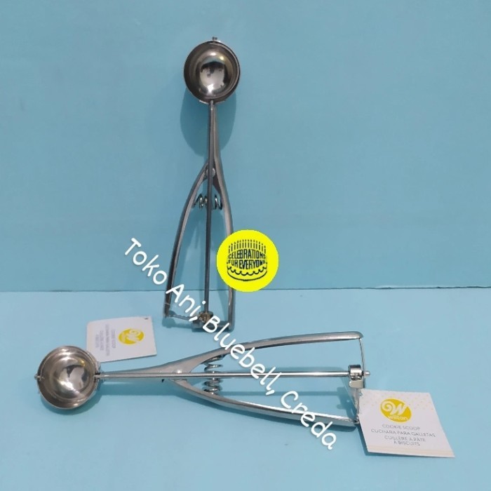 

READY WILTON ICE CREAM SCOOP