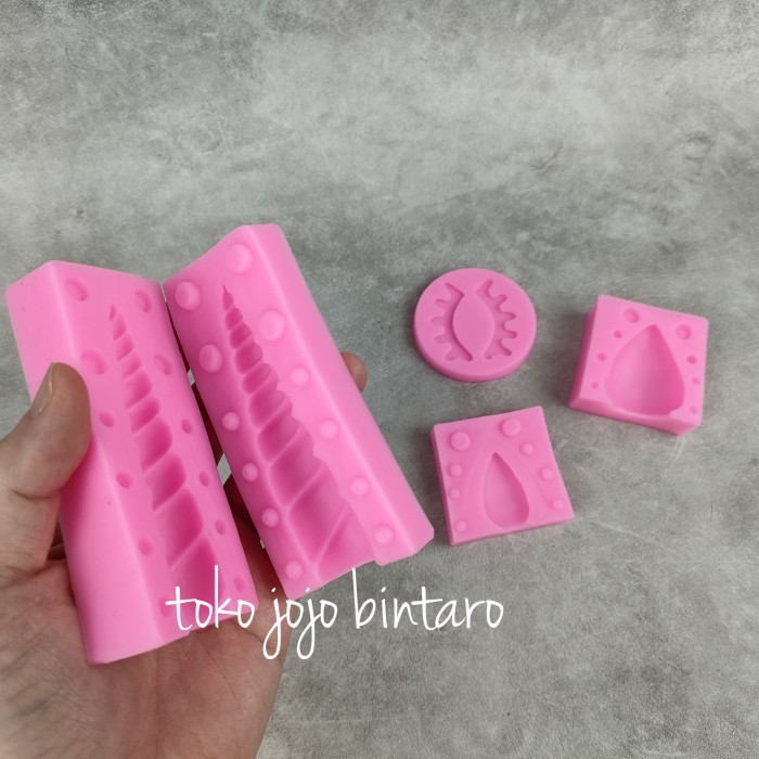 

BEST CETAKAN FONDANT SILICONE TANDUK UNICORN SET 5 / B286