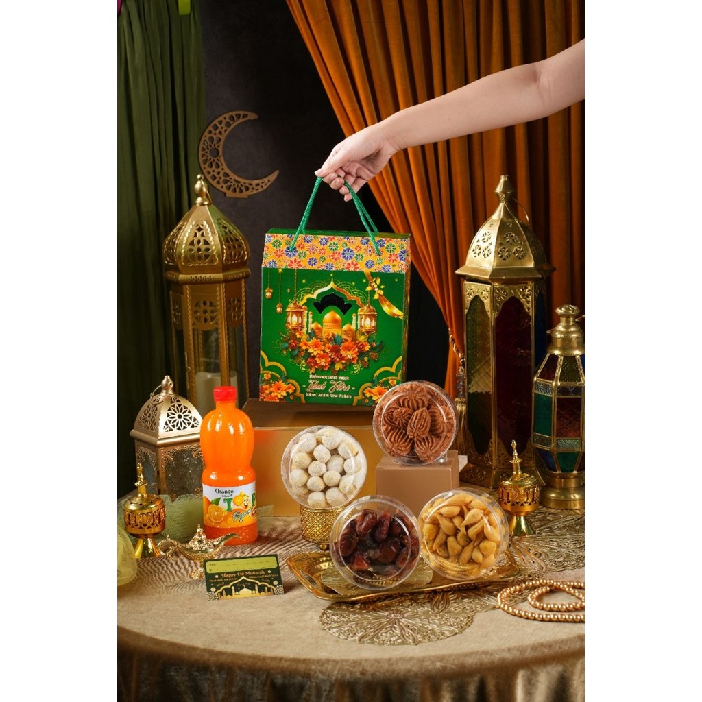 

New! PAKET PARCEL KUE KERING LEBARAN LA FITRI PREMIUM MURAH ISI 6 TOPLES - AYANA Idul Fitri