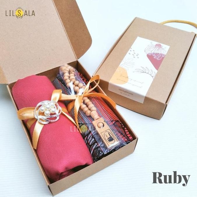 

[HIAZ] Petite Hampers Mamba Bumi Kue Sajadah Travelling Hijab Asthetic Citayam Fashion Week Souvenir Kado cewek muslim tasbih lebaran umroh Haji YAN
