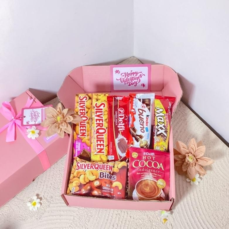 

ORIGINAL [LUCKY] Hampers Valentine / Kado Valentine / Hampers Ultah / Birthday Gift / Valentine Gift / Kado Cewek / Hadiah Pacar / Kado Bestie / Hadiah Ulang Tahun / Kado Pacar / Gift Box / Hampers Kado Jember / Custom Foto / Hampers Custom / Coklat