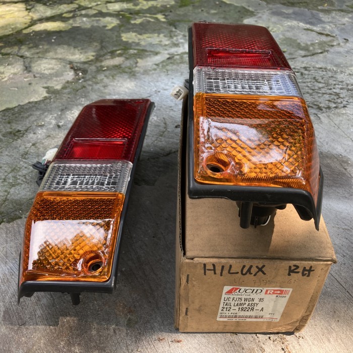 Stoplamp Lampu Stop Lamp Kombinasi Belakang Toyota Land Cruiser Wagon BJ70 BJ75 FJ70 FJ73 FJ75 HJ75 