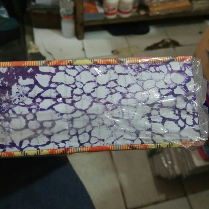 

TERUJI BUKU FOLIO HARD COVER 500 LBR BINTANG OBOR (WARNA DIKIRIM ACAK) KODE 836