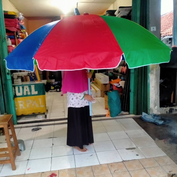 payung pantai . payung parasol . payung jualan Kaki lima jumbo murah