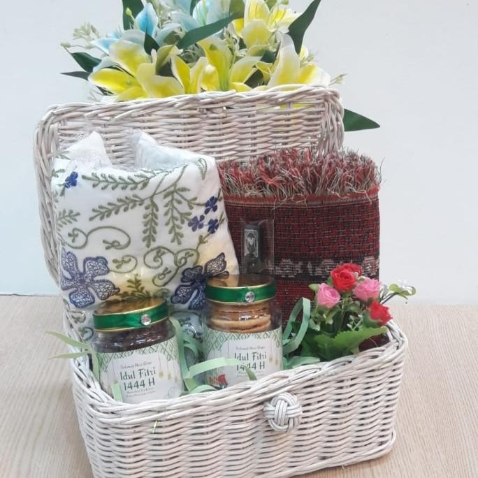 

Limited!, Hampers Paket Lebaran/Parsel Ramadhan Idulfitri Sarung/Mukena/Sajadah