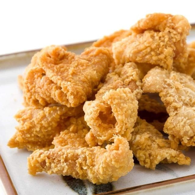 

TERPERCAYA KRIPIK KULIT AYAM CRISPY BY AA FUN CHICKEN