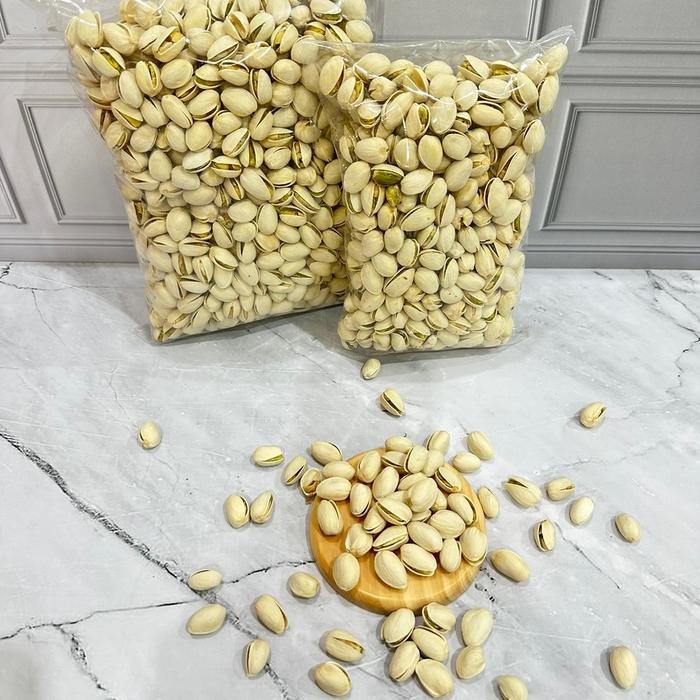 

Kacang Almond Susu Dan Kacang Pistachios Premium Food Snacks Cemilan Camilan