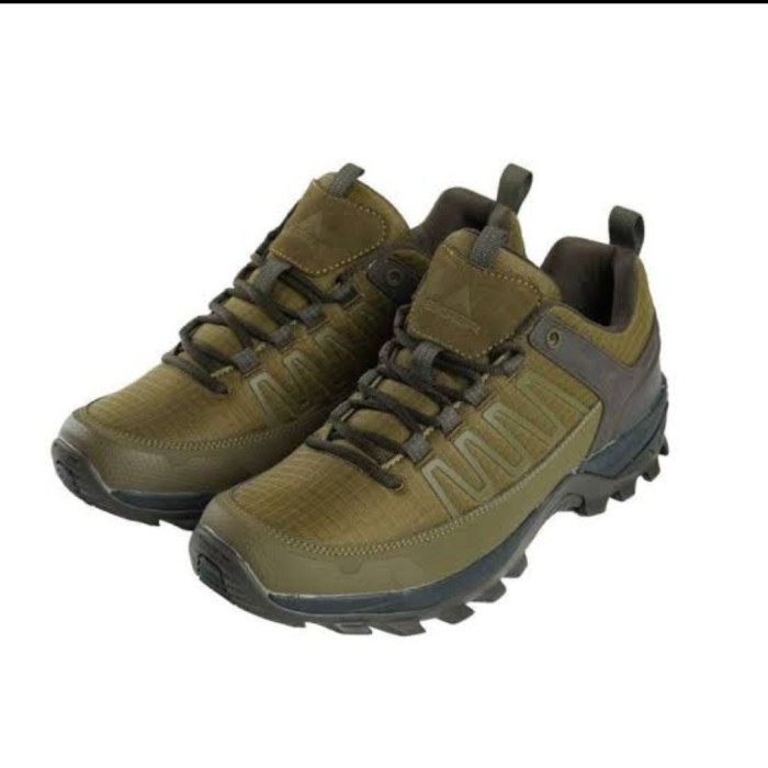 SEPATU EIGER LEOPARD SHOES