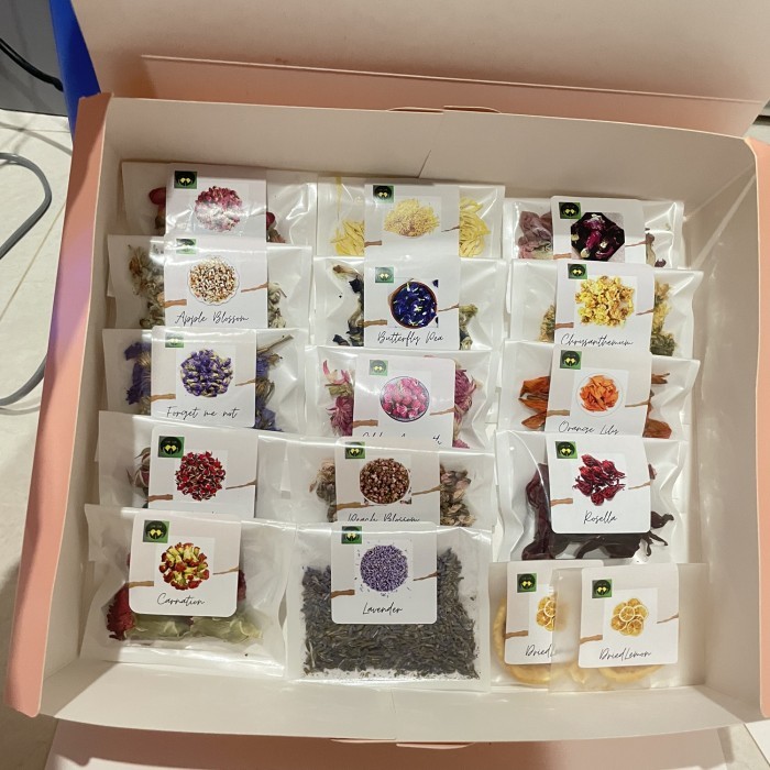 

New! Parcel Hampers Lebaran/ Idul Fitri / Natal/ Tahun Baru / Gift Box - PAKET A 16 mix Idul Fitri