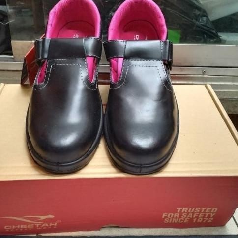 safety shoes cheetah 4008 / sepatu safety perempuan Terlaris