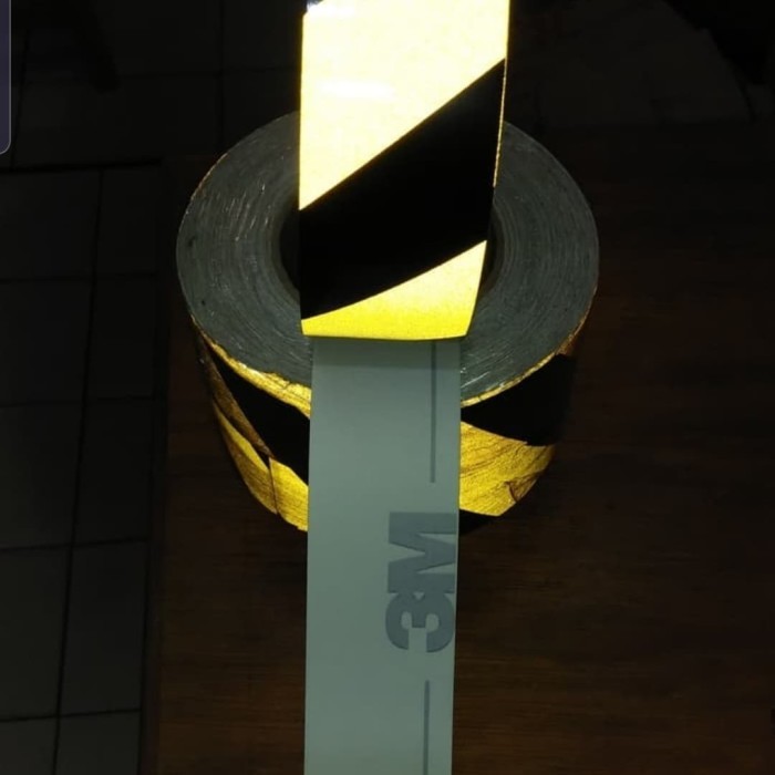 

3M SCOTCH LITE 610 YELLOW BLACK 2"45M