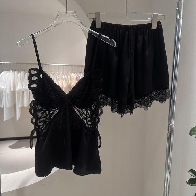 

Jessy - Setelan Lingerie Cantik - Lingerie Motif Cantik - Baju Tidur Elegant - Lingerie One Set - Baju Dinas Malam Cantik Original