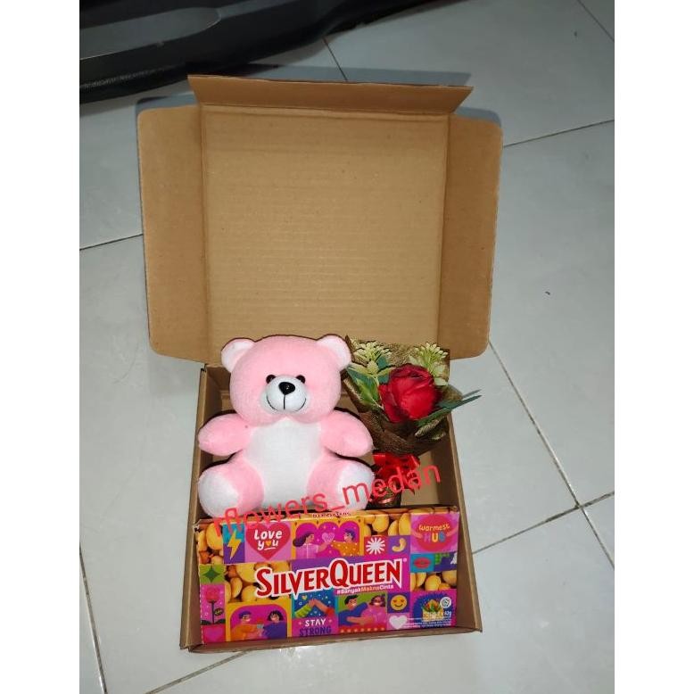 

PROMO hampers coklat silverquen kado valentine ulang tahun aniversery fgk-24