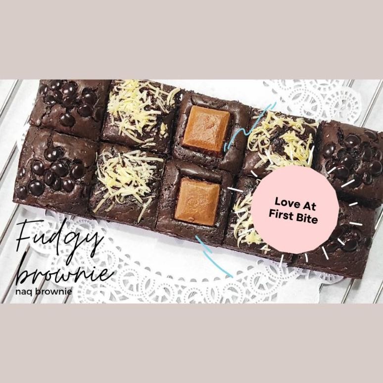 

TERLARIS FUDGY BROWNIES CRUNCHY Toping Mix uk. 20x20 by naq brownie. n