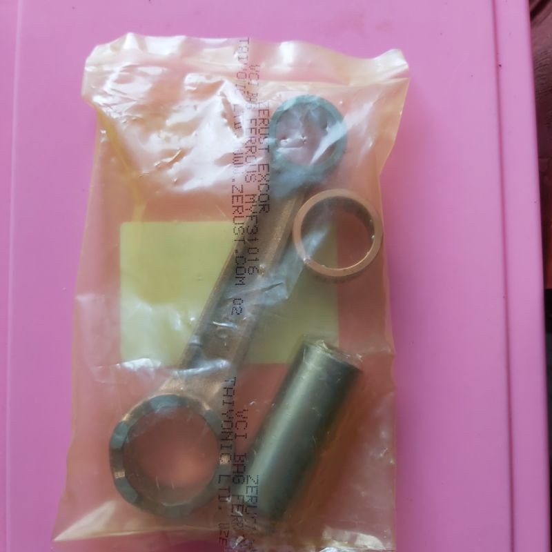 Connecting rod set / stang seher set mesin tempel Tohatsu 18 pk. Original made in Japan