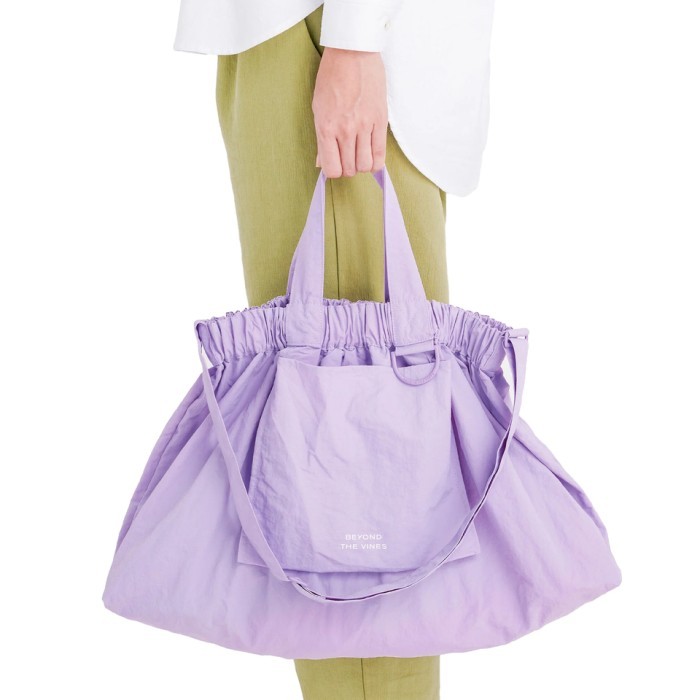 BEYOND THE VINES XL Dumpling Bag Nylon/Tas selempang tote bag nilon