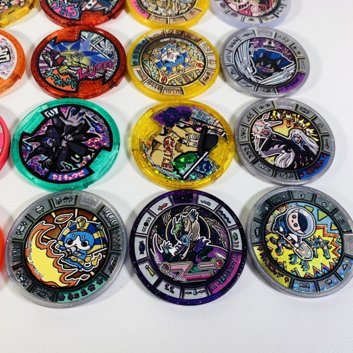 TERMURAH Yokai Watch DX Medal Set Collector Package Warna Mix isi 32 set 1 Original Promo Merk