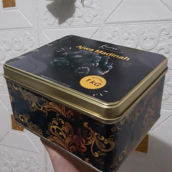

Kurma Ajwa KALENG 1 KG Ajwa Madinah Kurma Nabi Kemasan Exclusive