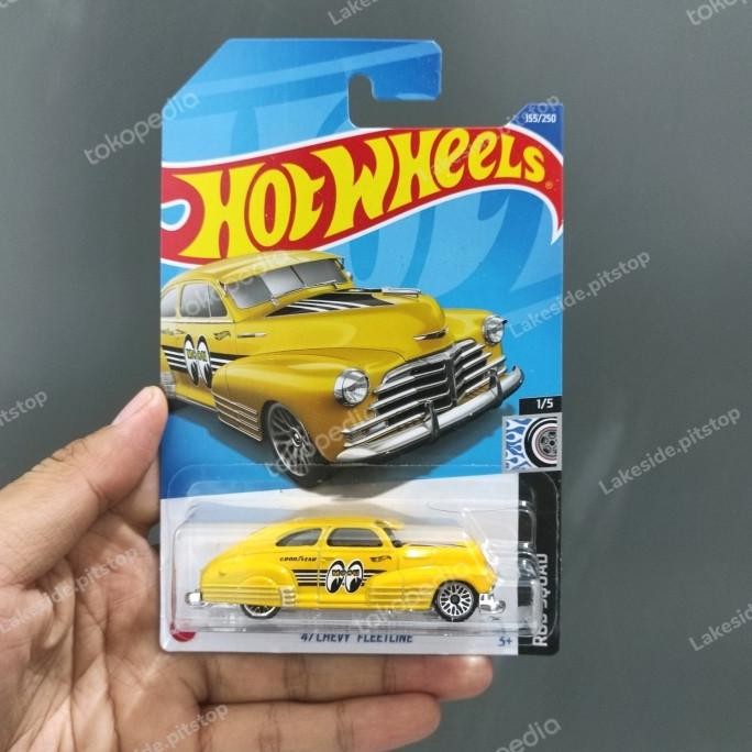 Hot Wheels Chevy Fleetline Kuning Mooneyes